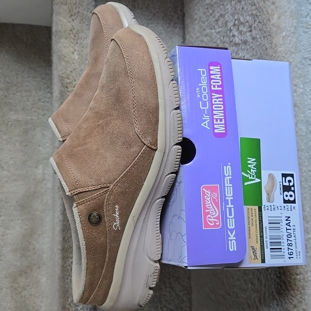 Skechers Womens USA Easy Going Relaxed fit in Latte/Tan